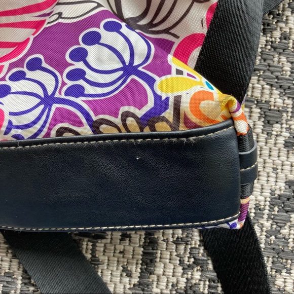 Lily Bloom Flower Crossbody - Picture 10 of 13